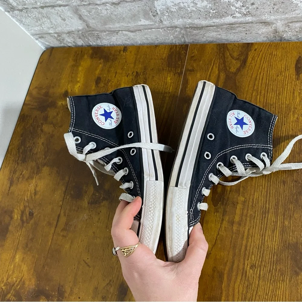 Converse Kids Black High-Top Sneakers size 2